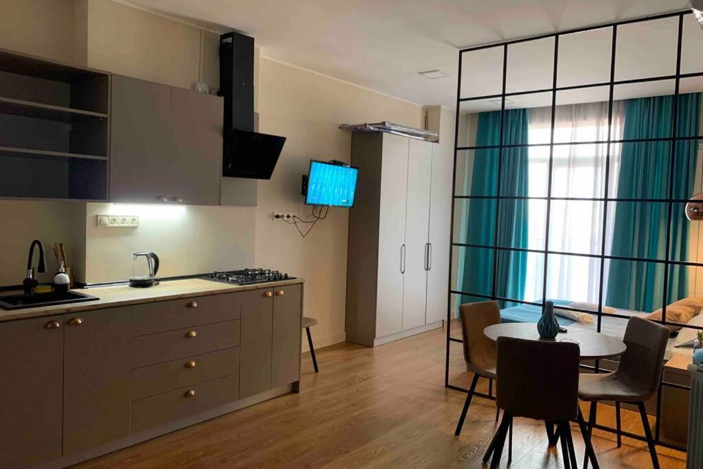 Geverse Apartment Батуми Екстериор снимка