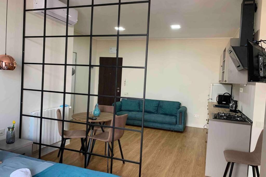 Geverse Apartment Батуми Екстериор снимка