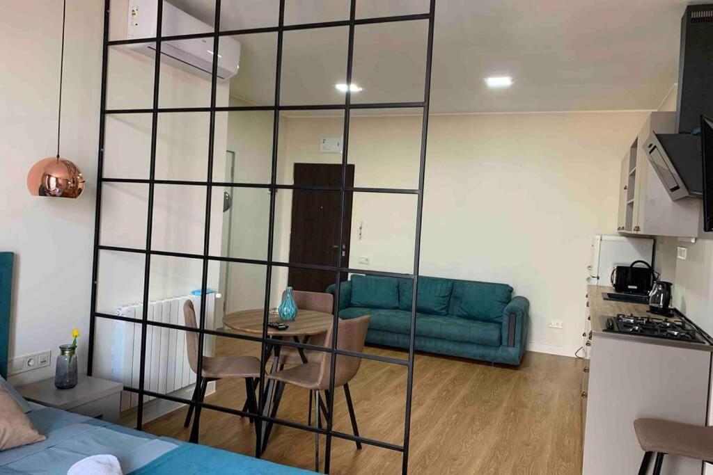 Geverse Apartment Батуми Екстериор снимка