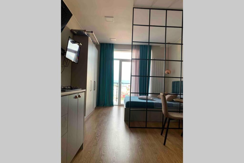 Geverse Apartment Батуми Екстериор снимка