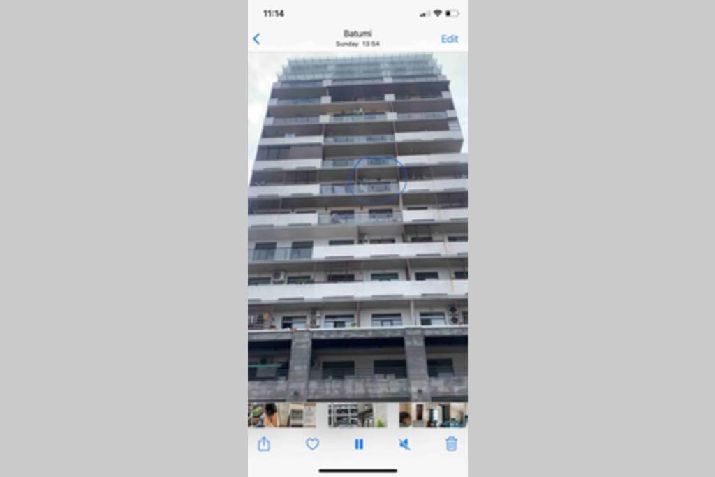 Geverse Apartment Батуми Екстериор снимка