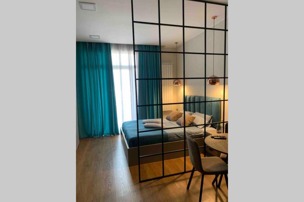 Geverse Apartment Батуми Екстериор снимка