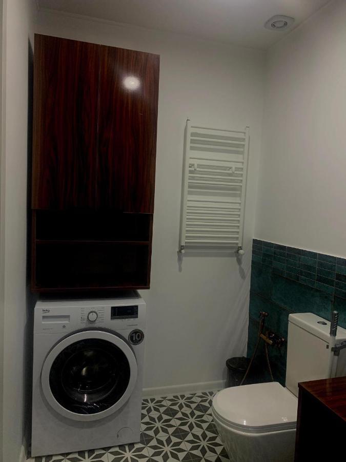 Geverse Apartment Батуми Екстериор снимка